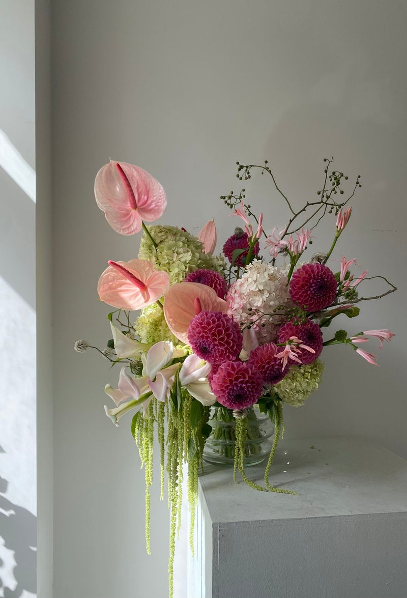 Luxusní květinové aranžmá pro firemní prostory – Maison Pétales Praha