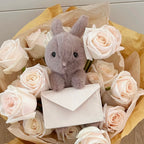 Dárková kytice s plyšovým králíčkem Jellycat a růžemi – Maison Pétales Praha