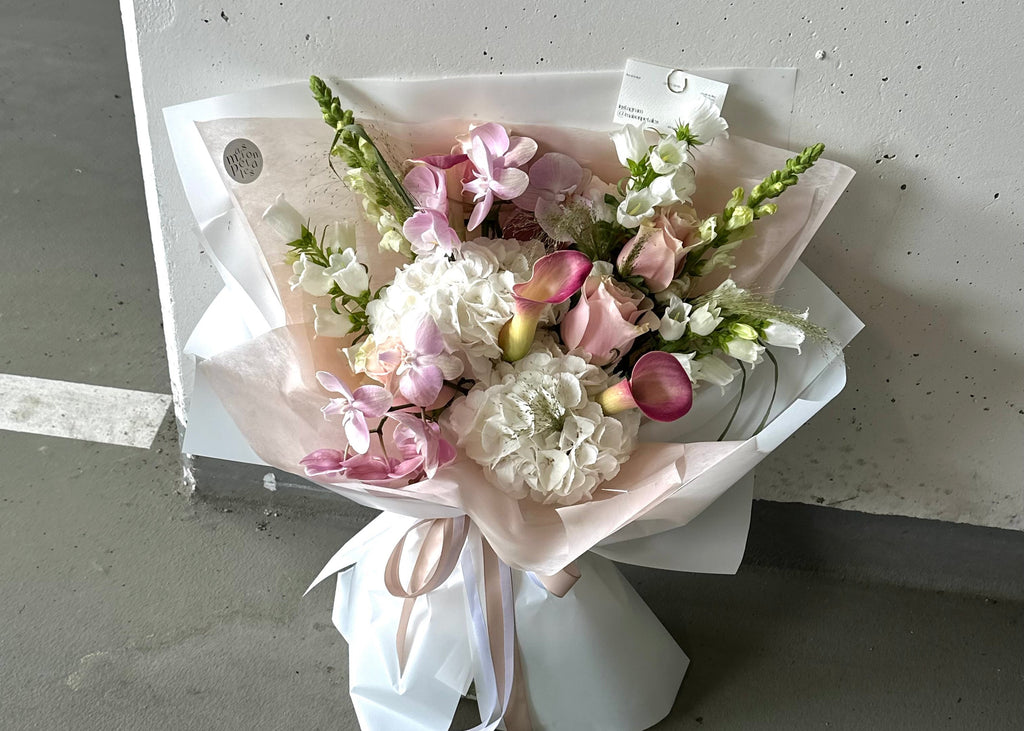 Jemná luxusní kytice pro výjimečnou příležitost s doručením po celé České republice